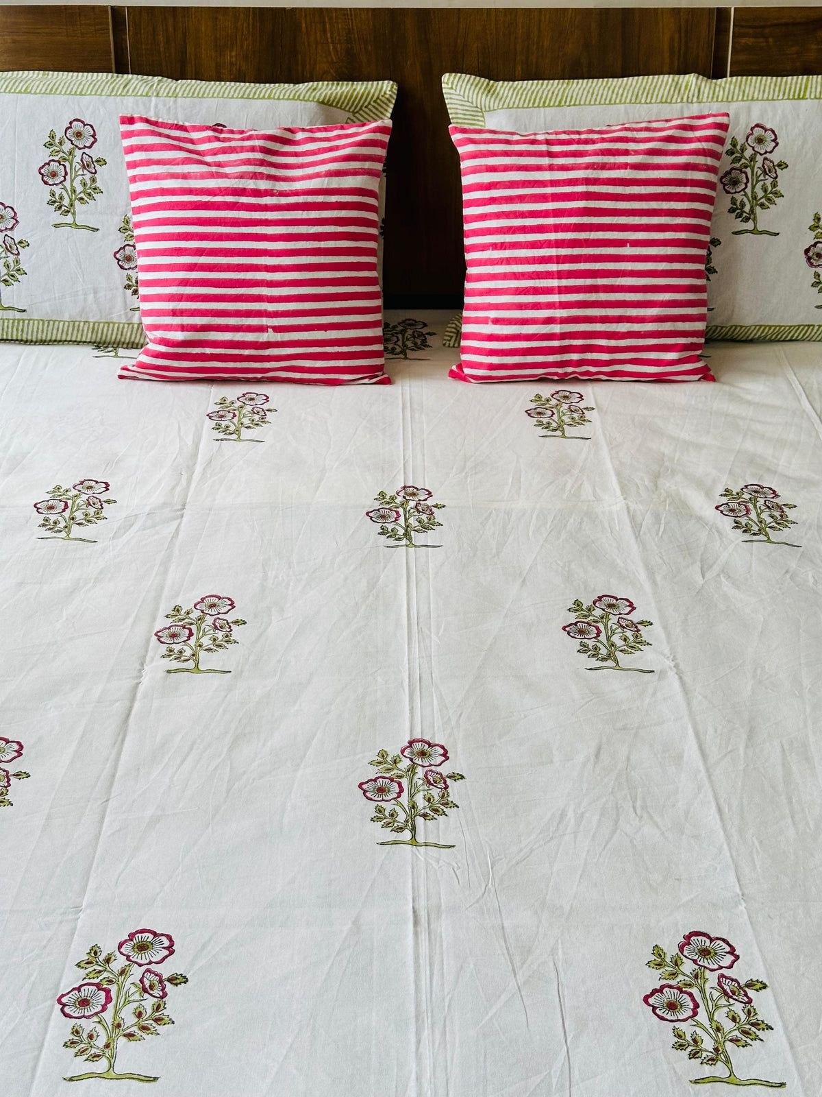 Launching New Handblock king size Bedsheet with 2 Pillow Cover & 2 Cushion Covers